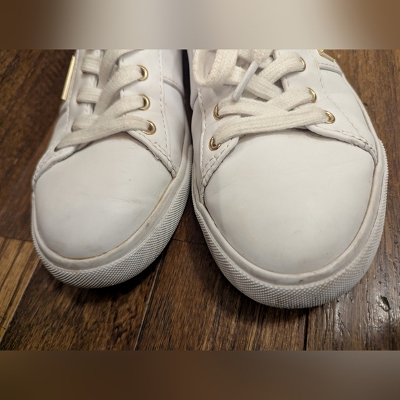 GBG Los Angeles White Sneakers with Gold Logo & Rhinestone Embellishment Sz 9 - Picture 6 of 15